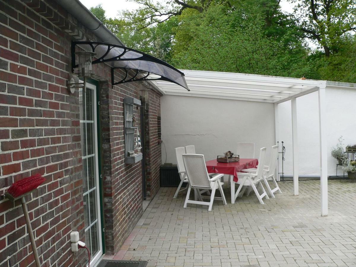 Ferienhaus Zum grünen Holz Zetel Exterior foto